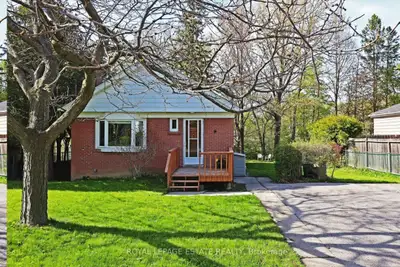 This Classic Scarborough Bungalow is in a great neighbourhood close to schools, parks, amenities, an...