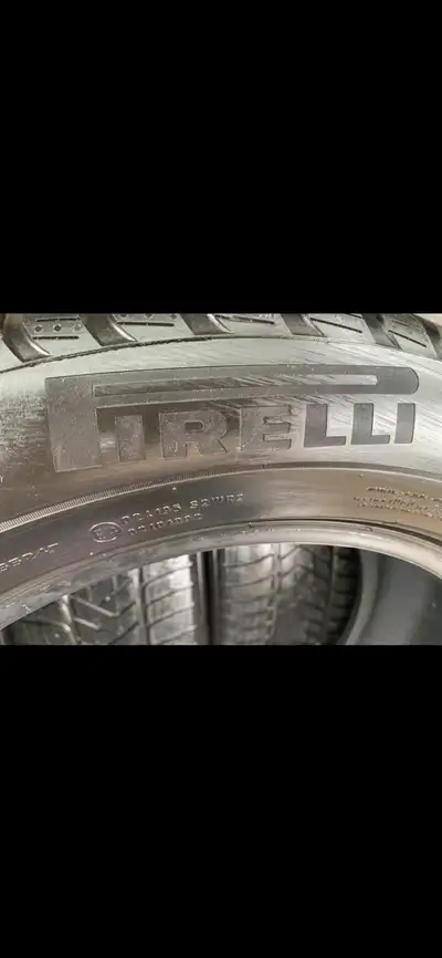 4 Pirelli winter tires off rim up for sale. Zero damage can go on the road immediately. Pirelli Scor...