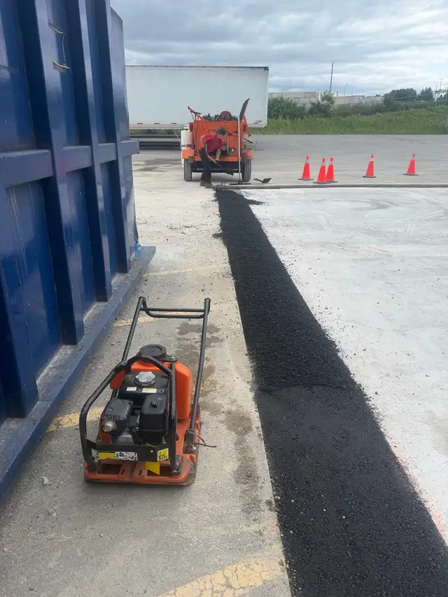 Hot Asphalt, Hot Asphalt Patches, Cut And Patch, Potholes in Snow Removal & Property Maintenance in City of Toronto - Image 10