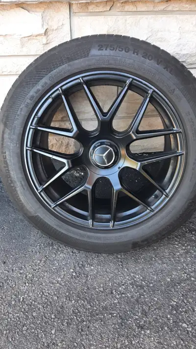 Tires and Rims Came Off 2022 Mercedes GLE 53. Car had been sold. $1500 or Bo