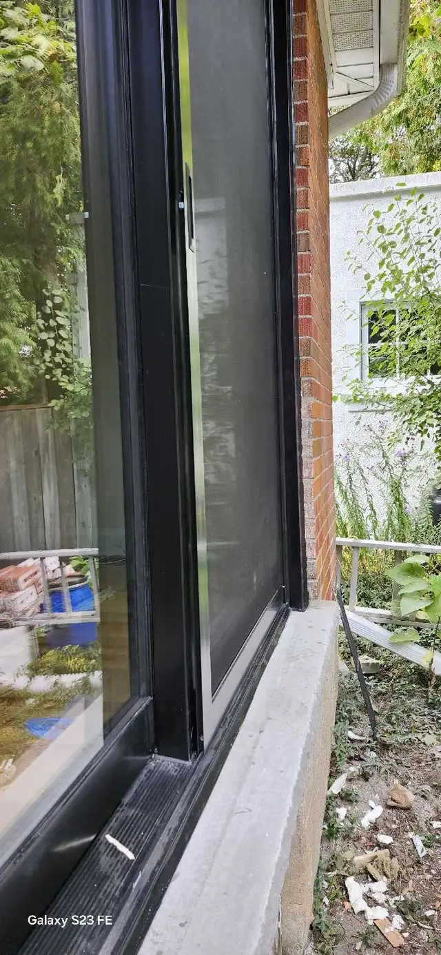 caulking window and door garage door  in Other in Kitchener / Waterloo - Image 9