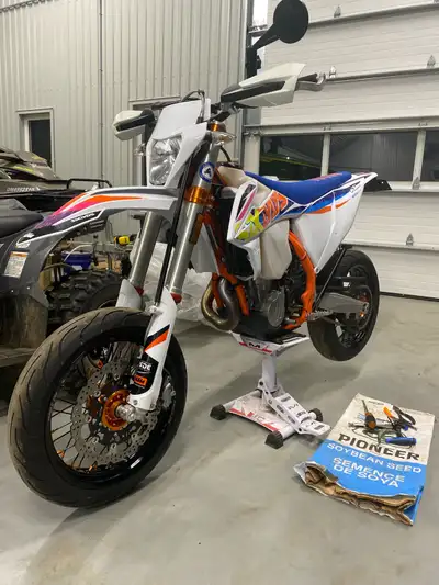 2022 KTM EXC 500 2000km LIMITED EDITION Six Days Livery Michelin Pilot Tires Warp 9 Wheels Warp 9 Su...