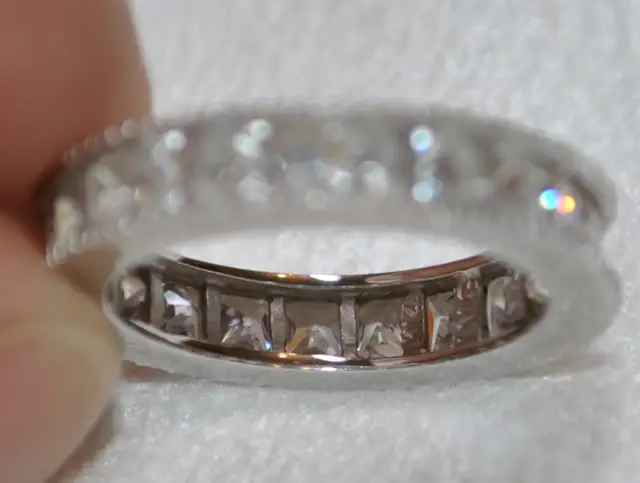 14K GOLD ETERNITY RING in Jewellery & Watches in Ottawa - Image 5