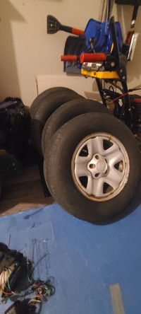 Toyota Tacoma 2006 tires