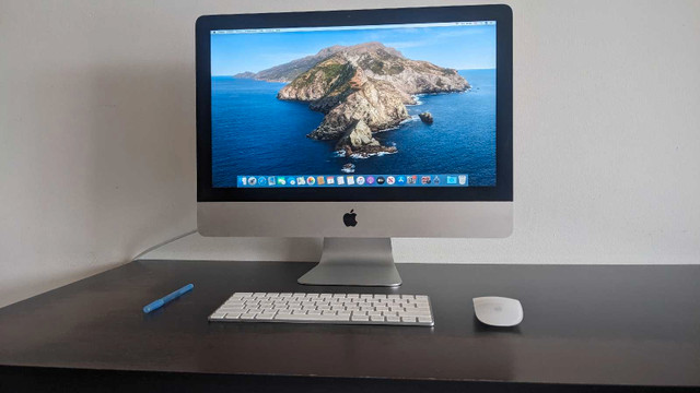 iMac 21'5 inch  late 2015  dans Ordinateurs de bureau  à Longueuil/Rive Sud