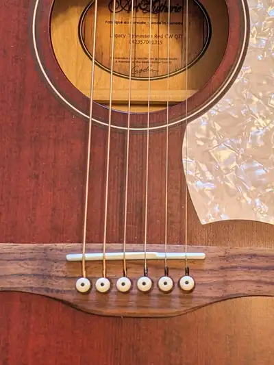 Art and Lutherie Legacy Q1T CW, Tennessee Red, View more