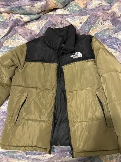 Manteau hiver pour homme ou femme taille médium de modèle North face