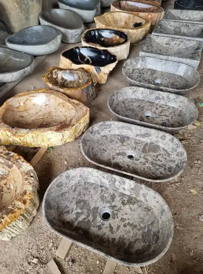 Pour la salle de bain unique, 1691 chemin Gascon Terrebonne, ici la plus grande sélection de vasques...