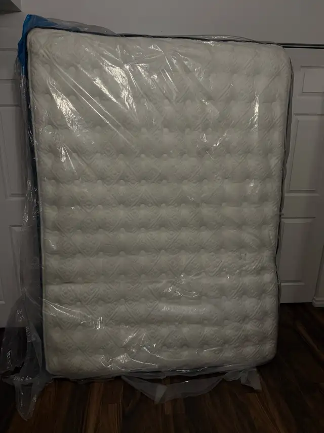 Queen Mattress - Brand New!63005665923329121