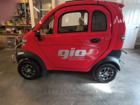 Fully Enclosed GIO Mobility Scooter