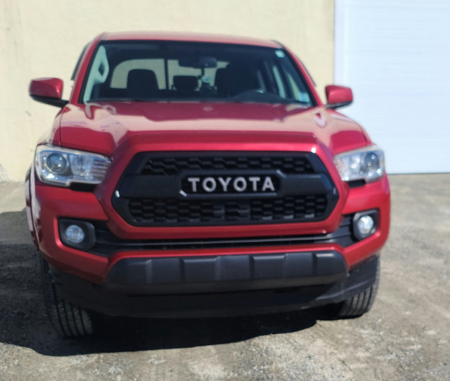2017 Toyota Tacoma SR5 in Cars & Trucks in Yarmouth - Image 3