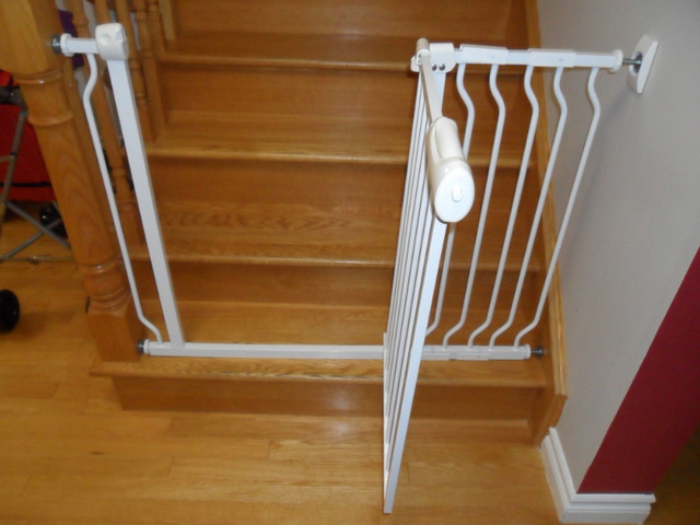 Allaibb Baby Gate in Gates, Monitors & Safety in Dartmouth - Image 2