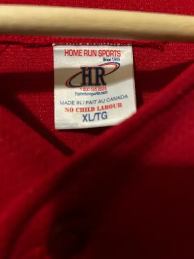Pre 2014 gold eyes Jersey Xl never worn