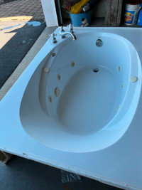 Mirolin Jetted Tub