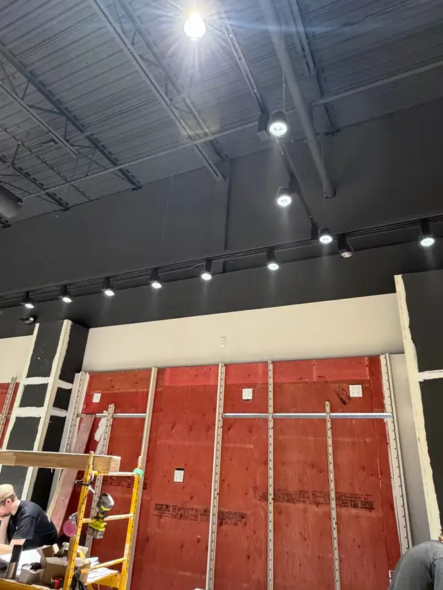 electrician 498128002651279360