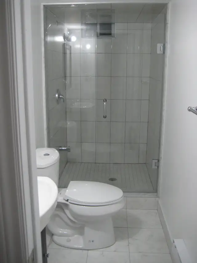 Two bad room basement apt for rent in Long Term Rentals in City of Toronto - Image 9