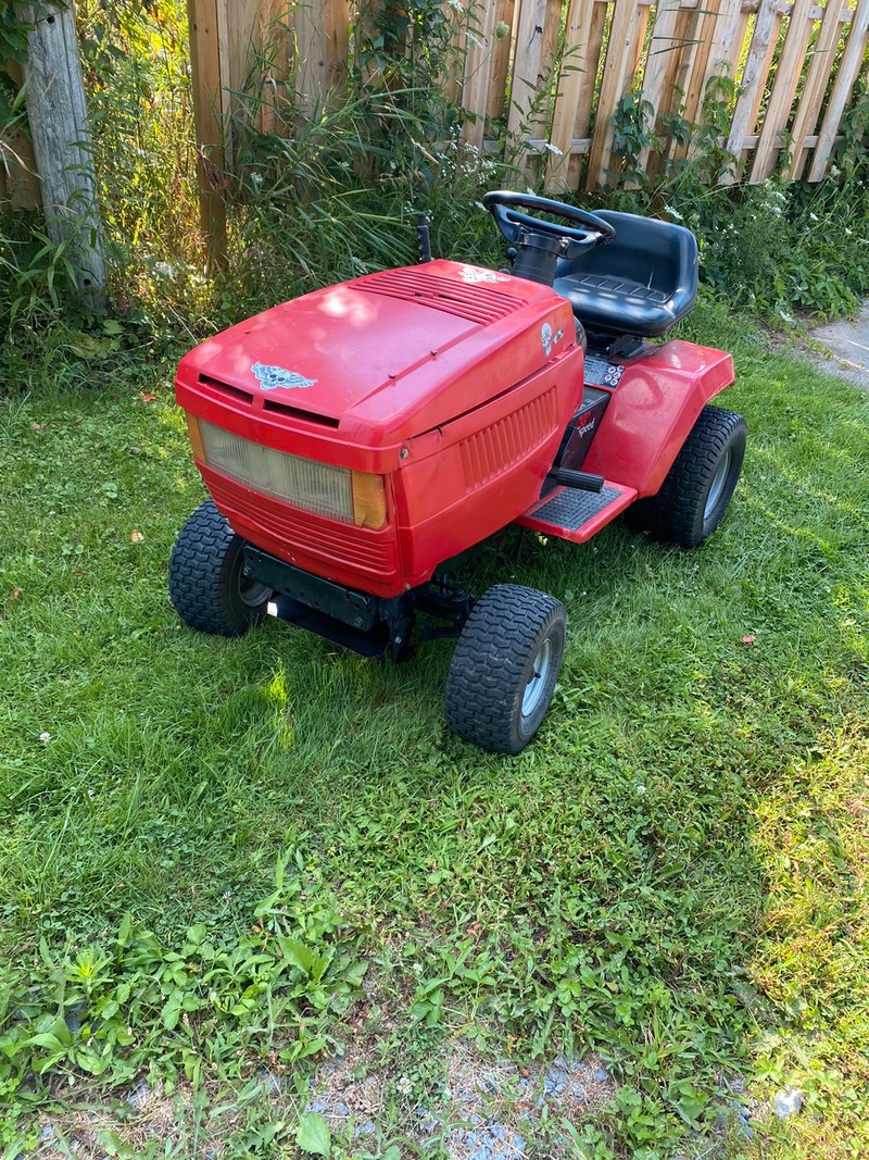 Poulan pro Lawn Tractor for sale  
