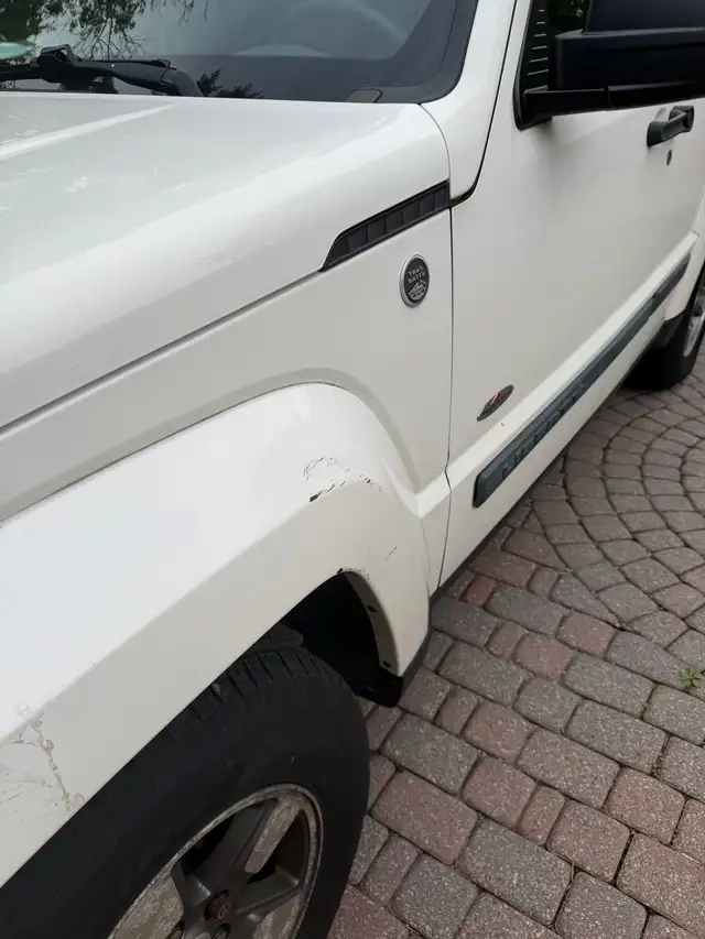 Jeep Liberty572876148745840641