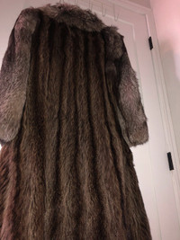 Fur Coat, Ladies Dress Winter Coat  for Sale Penticton