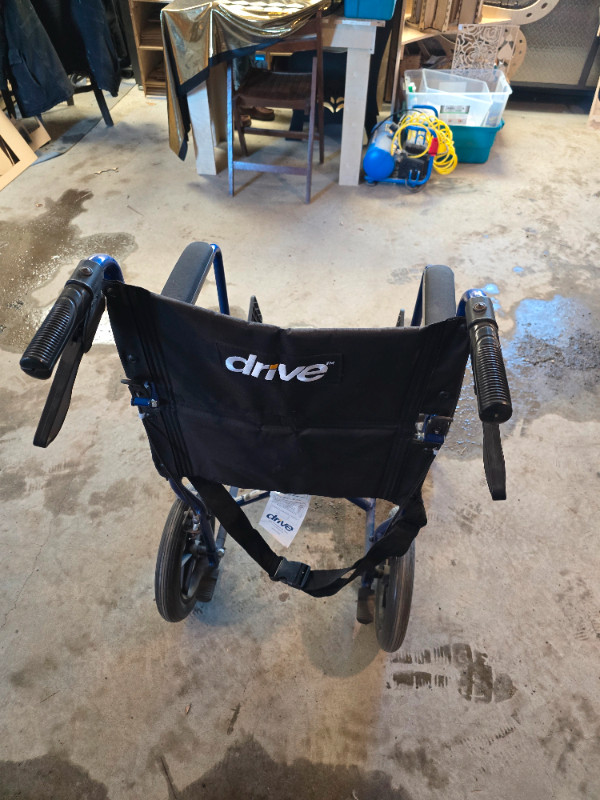 Travle wheel chair in Health & Special Needs in Prince George - Image 3