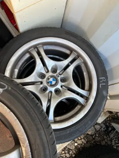 Style 68 bmw rims fits bmw e46 With barely used tire . Rims needs to be cleaned . $400 Thanks