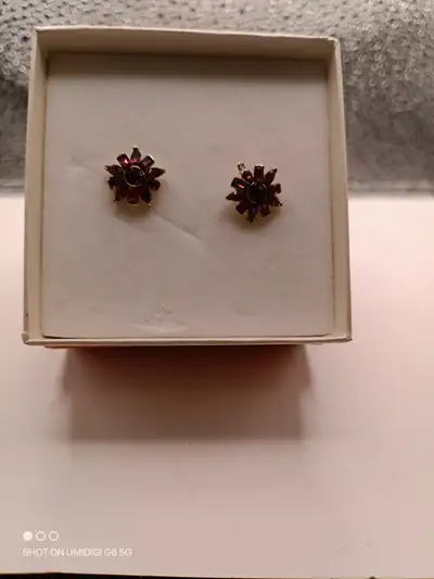 Title: 14k Yellow Gold Pink Tourmaline Floral Stud Earrings - Es, View more