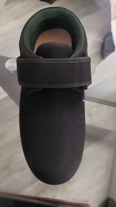 A very light shoe and wide fitting for those who have swollen fee, bunions, crossed toes etc. Unisex...