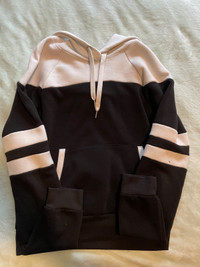 Ardene white and black hoodie - xs