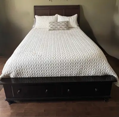 Solid wood queen bed/2 nite stands/low profile box spring , View more