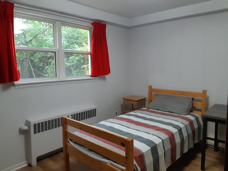 Room for rent Room Rentals & Roommates Kingston Kijiji
