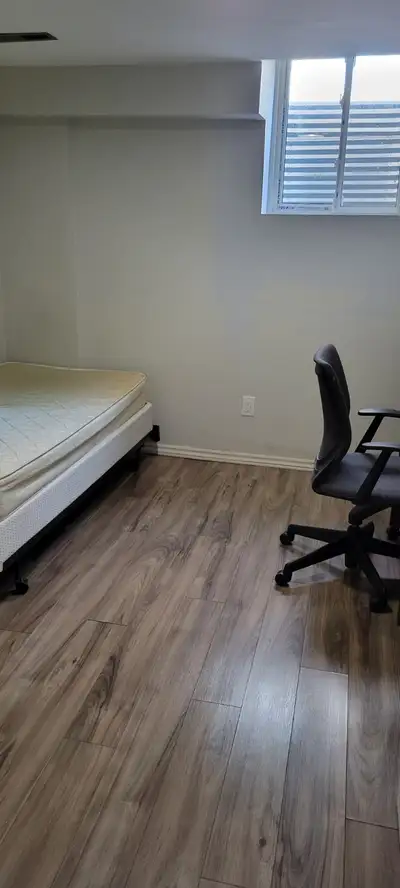 Furnished Room, All utilities included, 1Gbps unlimited Wi-Fi included, $900 a Month-NEXT TO SQUARE...