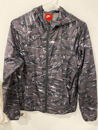 Rare Nike Camo Packable Windbreaker S