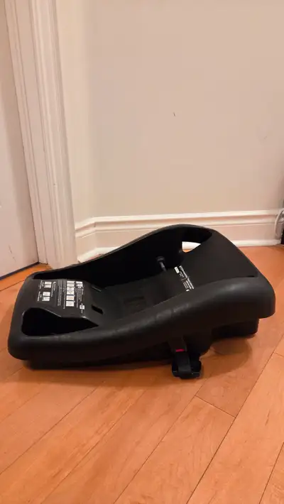Maxi-Cosi Mico car seat base, View more