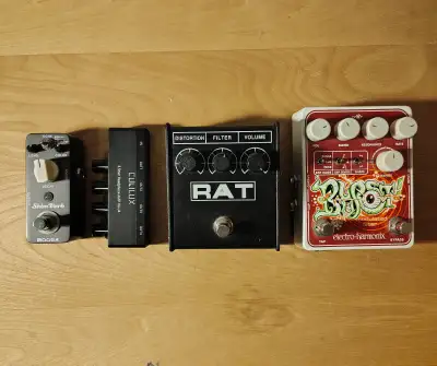 Guitar Pedals and Headphone Splitter Bundle, View more