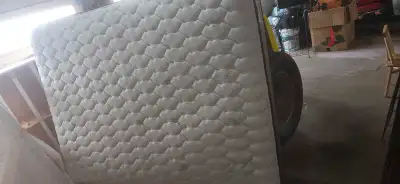 Queen size Mattress good condition