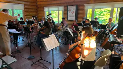 Calling for musicians! Appel aux musiciens et musiciennes!, View more