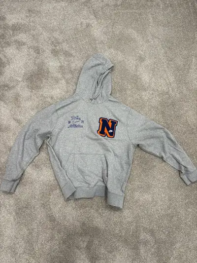 Nike sweater, View more