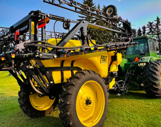 Fast 9600N Sprayer in Farming Equipment in Lloydminster