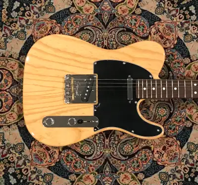FENDER American Professional TELECASTER, View more