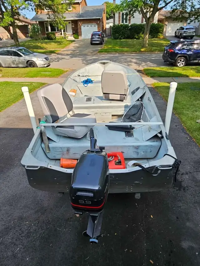 14' Grumman Aluminum Fishing Boat in Powerboats & Motorboats in St. Catharines - Image 4