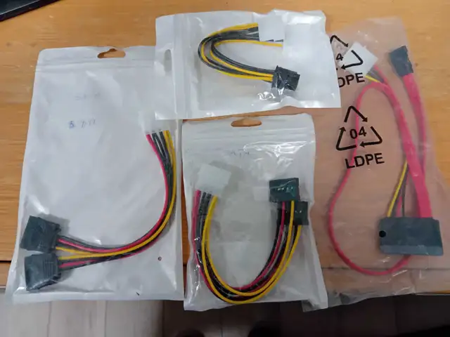 SATA Cables414908257435668480