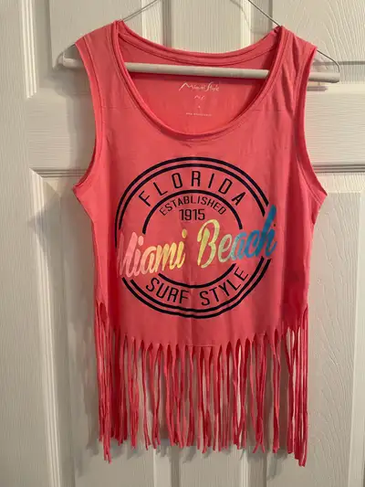 Size Small. New Without Tags $10 CASH/Pick Up East End. Check out my other Ad’s.