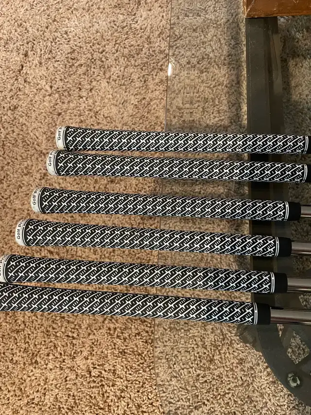 Titleist 620 forged irons in Golf in Regina - Image 9