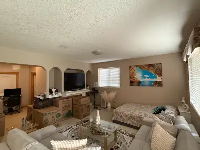 Available for rent is a spacious luxury walkout basement, fireplace, golf course,veranda, porch,wash...