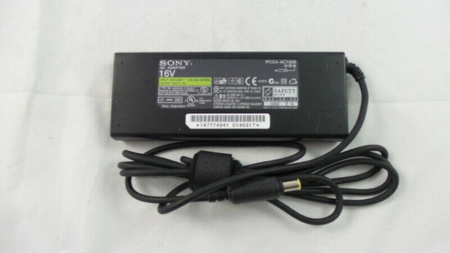 Sony VAIO AC Power Adapter Charger Model PCGA-AC16V6 in Laptop Accessories in Mississauga / Peel Region