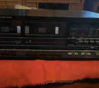 Fisher double cassette deck Cleaned and demagnetized! Complete with two sets of leads.