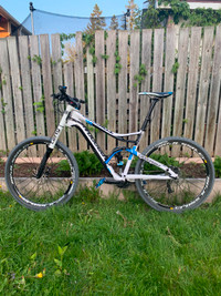 Vélo cannondale Trigger taille large.