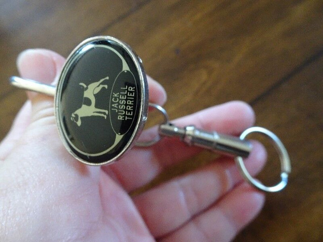 Porte-clés qu'on accroche à la sacoche avec image de Jack Russel dans Accessoires  à Longueuil/Rive Sud