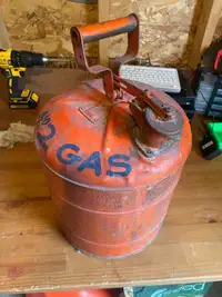 Gas can 