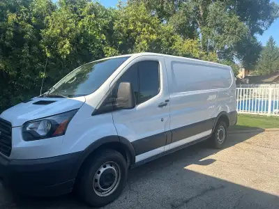 2018 transit 250 3.7 lt all power equipment Rebuild transmission 3 month or 15000. Km warranty certi...